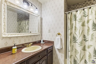Step into timeless elegance with this stunning Victorian-style - photo 30