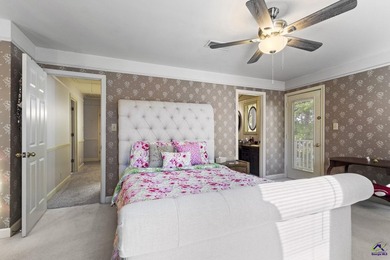 Step into timeless elegance with this stunning Victorian-style - photo 33
