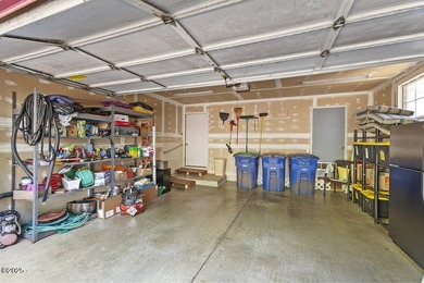 Beautiful 3-Bedroom Home in the Heart of Lincoln City Move right - photo 33