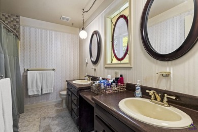 Step into timeless elegance with this stunning Victorian-style - photo 36