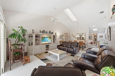 Don't Wait ! Welcome to this charming 3-bedroom, 2-bathroom - photo 6
