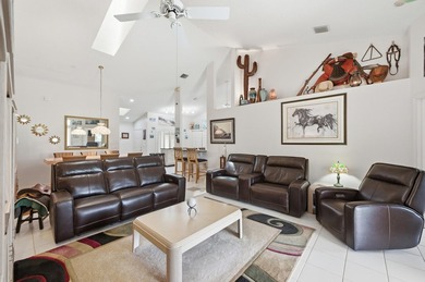 Don't Wait ! Welcome to this charming 3-bedroom, 2-bathroom - photo 7