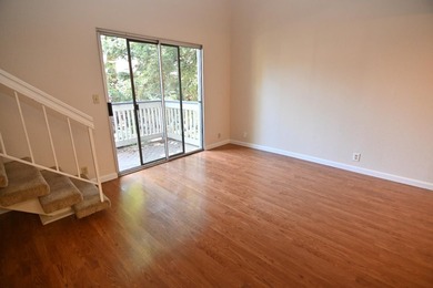 Why pay rent, when you can own! Welcome to this bright and - photo 4