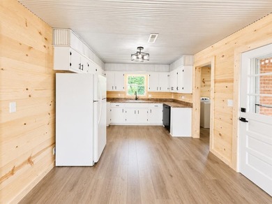 Country Living with Modern Style on nearly an acre! Welcome home - photo 27