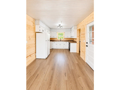 Country Living with Modern Style on nearly an acre! Welcome home - photo 28