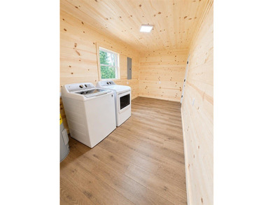 Country Living with Modern Style on nearly an acre! Welcome home - photo 30