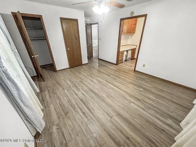 Located in a quiet country setting just minutes from town, 1560 - photo 9