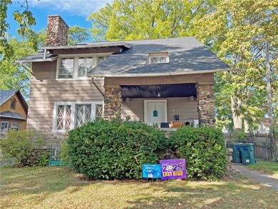 (private lake, pond, coastal) Home Sale Pending in Rochester New York