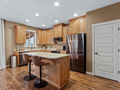 Well-maintained home sits on a premium greenbelt lot that is - photo 13