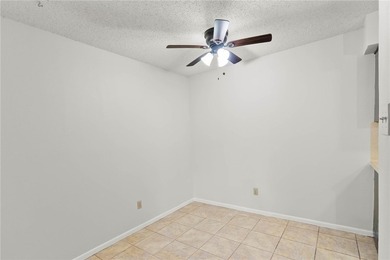 PRICE IMPROVED | THE MANSIONS TOWNHOMES | PRIVATE COURTYARD | 2 - photo 15