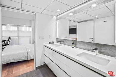 This extensively renovated corner unit is the best 1 bedroom - photo 15