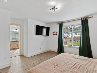 Well-maintained home sits on a premium greenbelt lot that is - photo 15