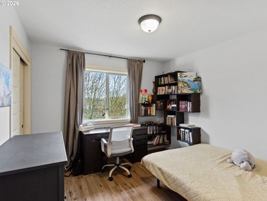 Well-maintained home sits on a premium greenbelt lot that is - photo 19