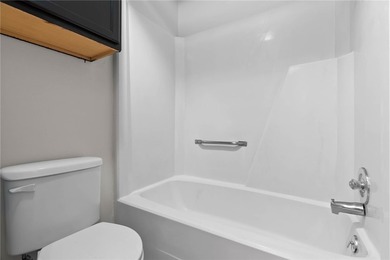 PRICE IMPROVED | THE MANSIONS TOWNHOMES | PRIVATE COURTYARD | 2 - photo 21