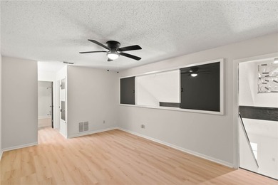 PRICE IMPROVED | THE MANSIONS TOWNHOMES | PRIVATE COURTYARD | 2 - photo 23