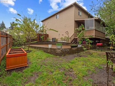 Well-maintained home sits on a premium greenbelt lot that is - photo 23
