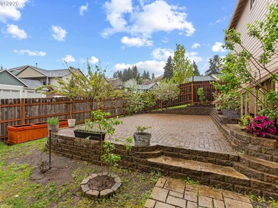 Well-maintained home sits on a premium greenbelt lot that is - photo 24