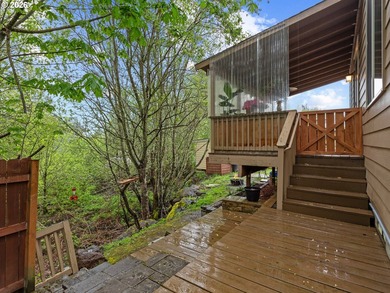 Well-maintained home sits on a premium greenbelt lot that is - photo 28