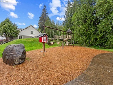 Well-maintained home sits on a premium greenbelt lot that is - photo 34