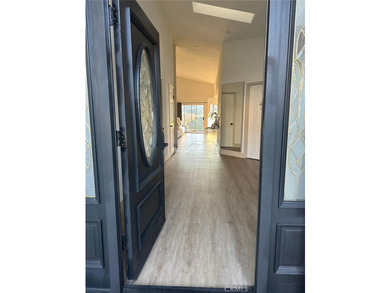 Beautifully upgraded home with view of the golf course, 18th - photo 2