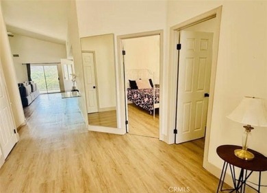 Beautifully upgraded home with view of the golf course, 18th - photo 3