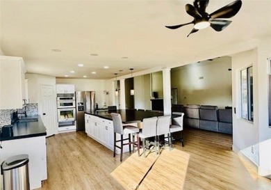 Beautifully upgraded home with view of the golf course, 18th - photo 5