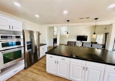 Beautifully upgraded home with view of the golf course, 18th - photo 6