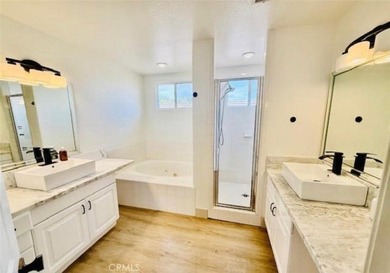 Beautifully upgraded home with view of the golf course, 18th - photo 10
