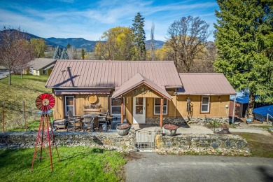Lake Roosevelt - Stevens County Home For Sale in Hunters Washington