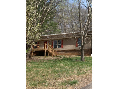 Spacious 3-bedroom, 2-bath home offering 2029 sq ft in a - photo 2
