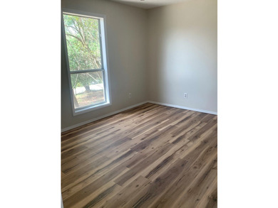 Spacious 3-bedroom, 2-bath home offering 2029 sq ft in a - photo 10