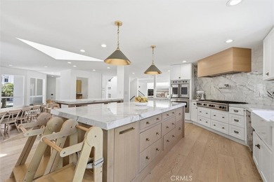 Exceptional Hill Section property on a rare 10,000 sq ft double - photo 3