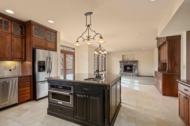 Exceptional, CUSTOM QUALITY two story, one owner home with a - photo 17
