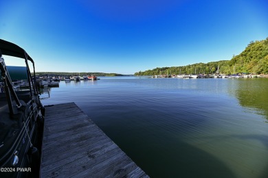 Lake Wallenpaupack Home For Sale in Greentown Pennsylvania