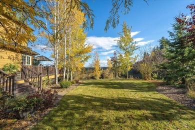 Exceptional, CUSTOM QUALITY two story, one owner home with a - photo 22