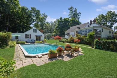 Charming Cape in the Heart of Port Jefferson Village Filled with - photo 28