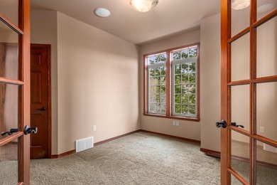 Exceptional, CUSTOM QUALITY two story, one owner home with a - photo 31