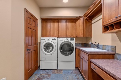 Exceptional, CUSTOM QUALITY two story, one owner home with a - photo 33