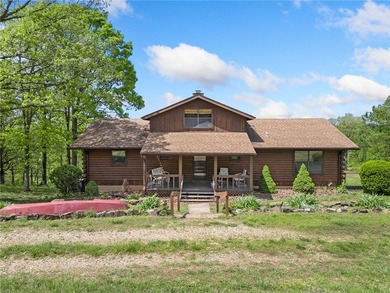 Escape to the beauty of the Ozarks with this stunning 5-bedroom - photo 2