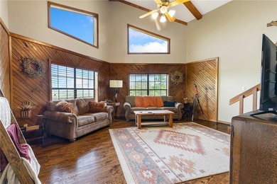 Escape to the beauty of the Ozarks with this stunning 5-bedroom - photo 10