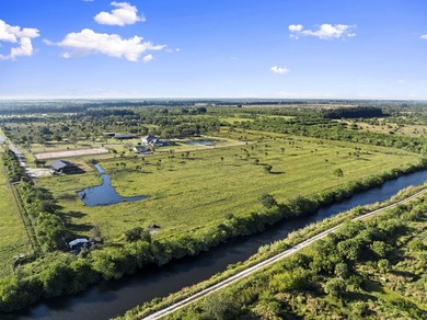 Experience the ultimate blend of luxury living and equestrian - photo 4