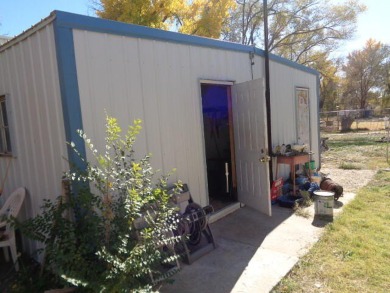 Spacious 3 bed room, with his and hers bath in the Primary bed