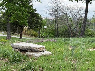 Perched at one of the highest elevations in Holiday Island, this - photo 1