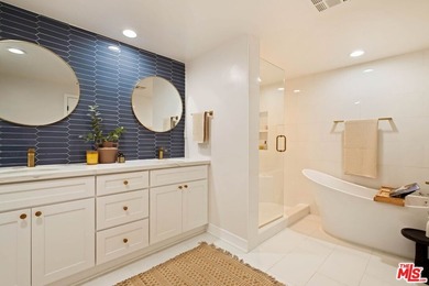 Rare opportunity to own an exceptionally spacious, beautifully - photo 34