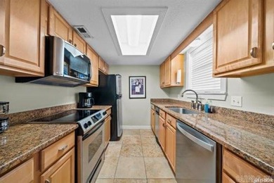 This 7 south level entry condo on Lake Hamilton allows short - photo 5