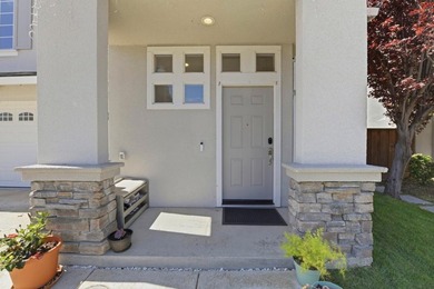 This elegant residence in Fremont's sought-after Parkmont - photo 5