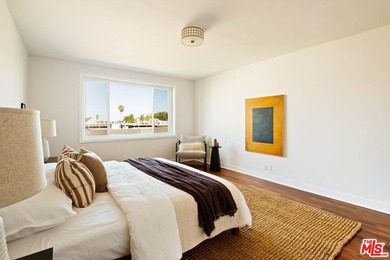 Rare opportunity to own an exceptionally spacious, beautifully - photo 40