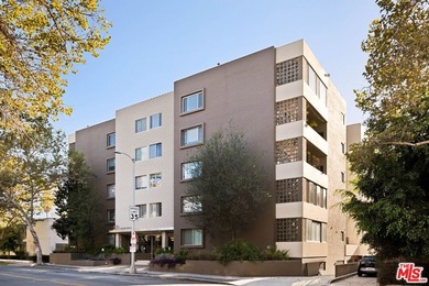 Rare opportunity to own an exceptionally spacious, beautifully - photo 48