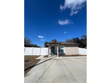 Lake Swoope Home For Sale in Lake Alfred Florida