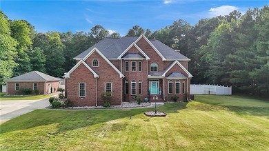 Not every home can offer over 4 acres of privacy, more than 5 - photo 1